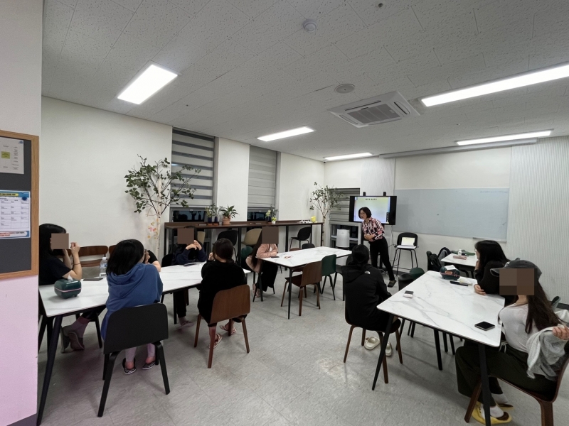 KakaoTalk_20231128_212845533_04.jpg
